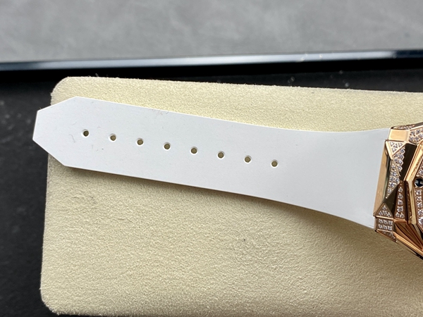 ウブロコピー時計着用イメージ